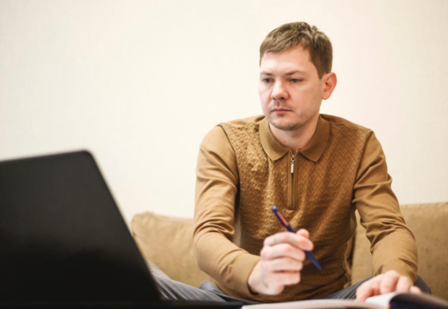 Espace de travail collaboratif pour formation en stratégie financière